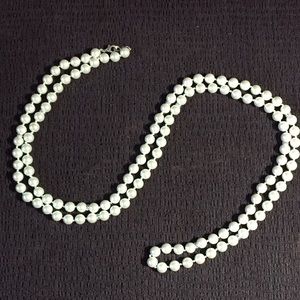 Stella & Dot long faux pearl necklace